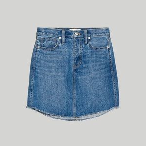 Madewell Denim Dolphin-Hem Mini Skirt in Harwell Wash